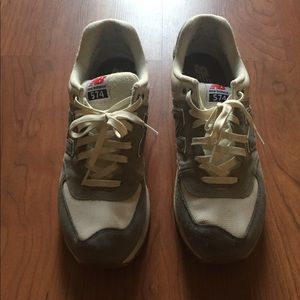 Men's New Balance sneakers